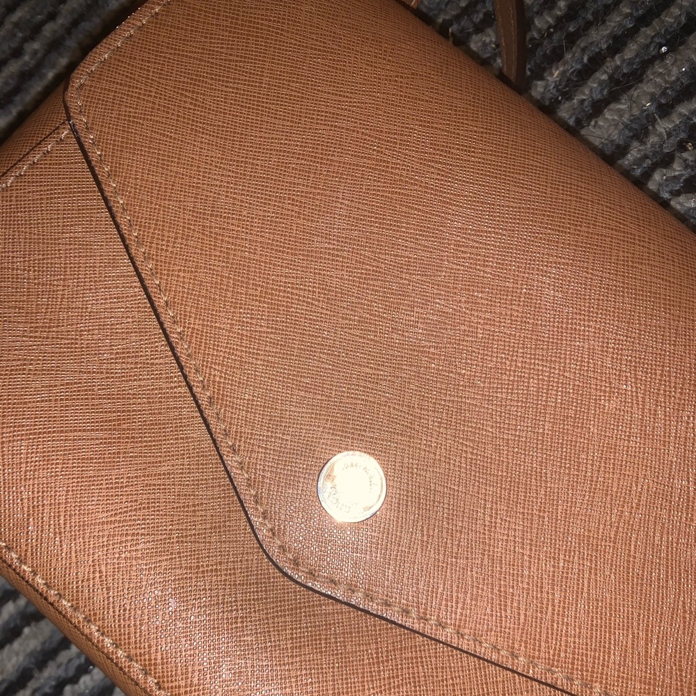 Micheal Kors Cognac Cross body - Picture 4 of 8